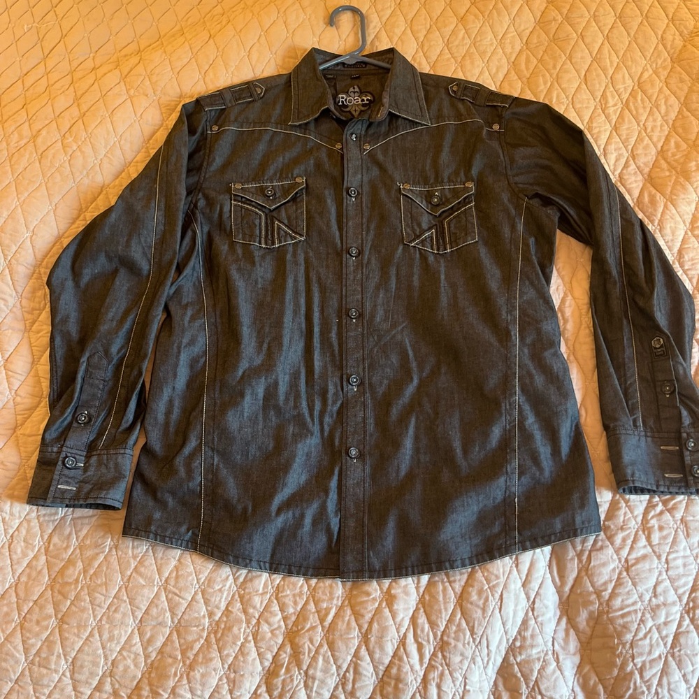 Roar Black Lightweight Shirt  Timeless Design